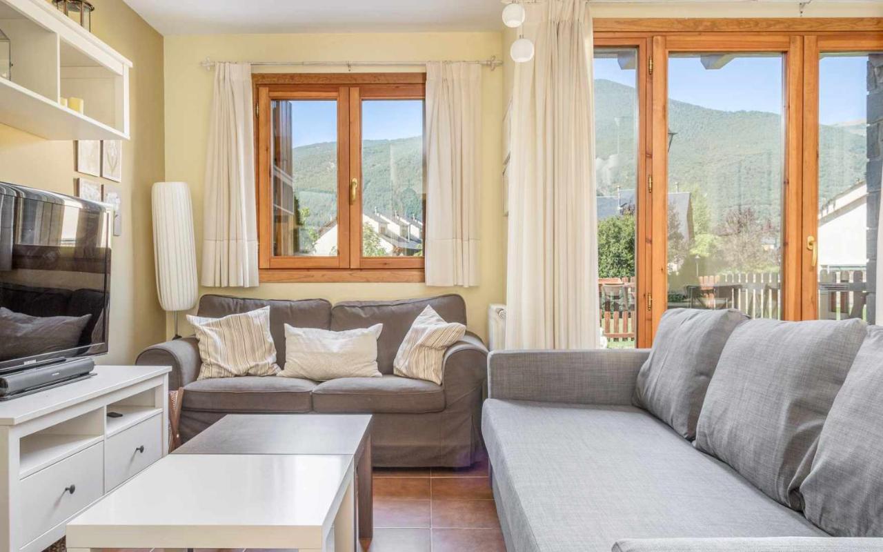 Casa Collarada Confort Villanua Ngoại thất bức ảnh