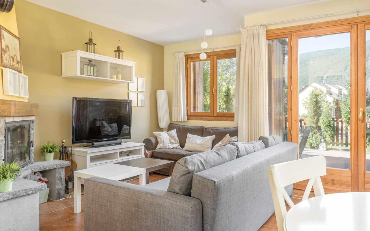 Casa Collarada Confort Villanua Ngoại thất bức ảnh