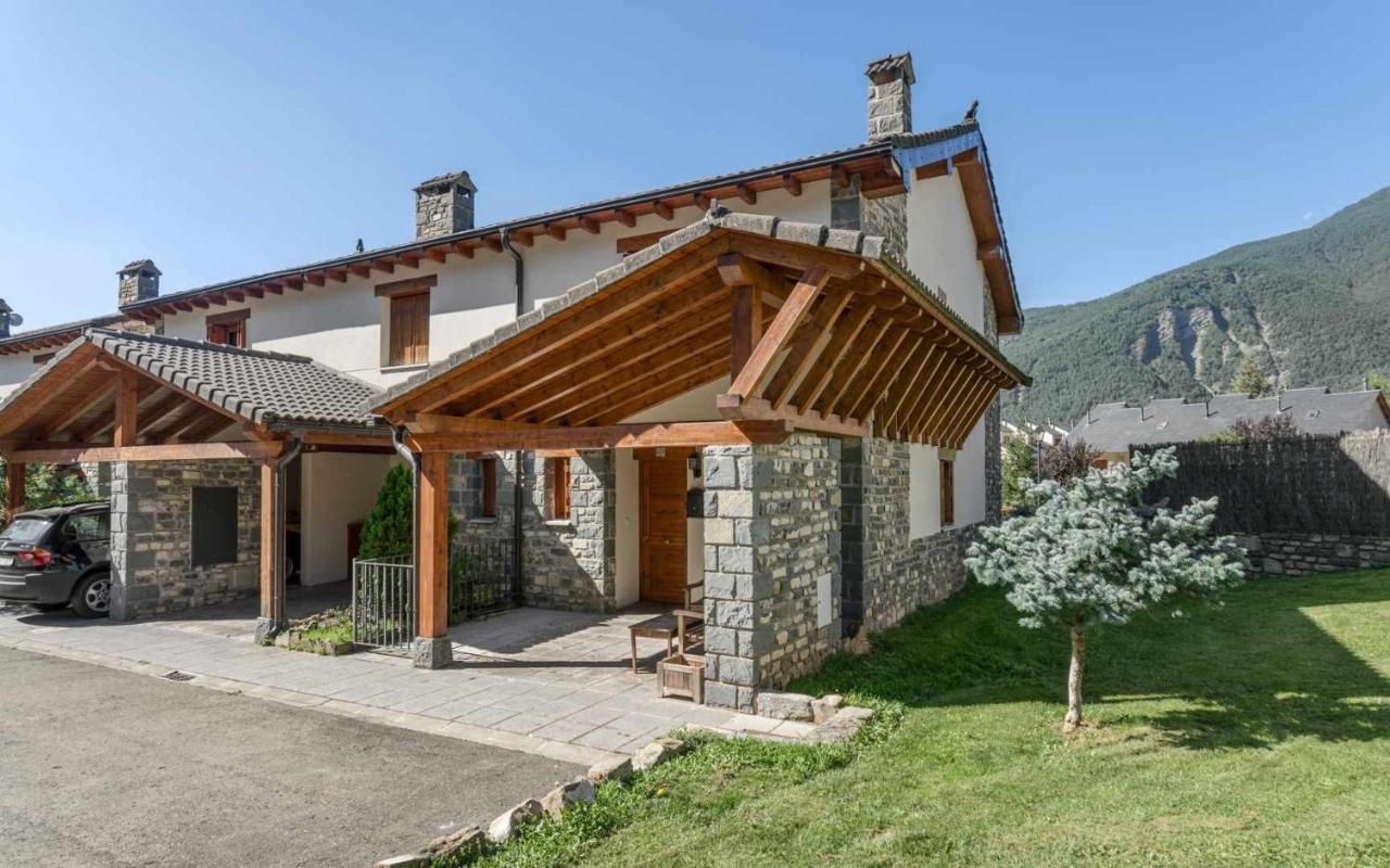 Casa Collarada Confort Villanua Ngoại thất bức ảnh